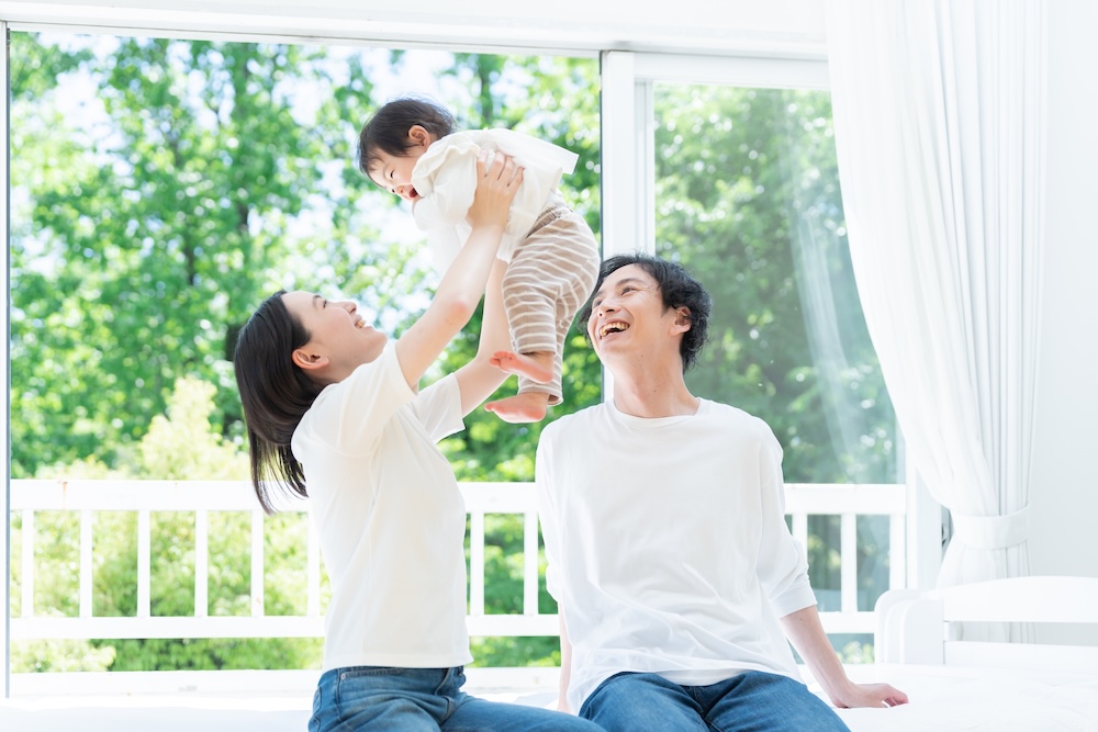 幸せそうな3人家族